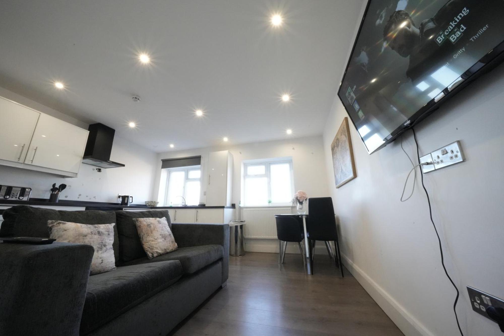 Hatton Apartments: Airport-Adjacent with Free Parking and Underground Access London Exterior photo
