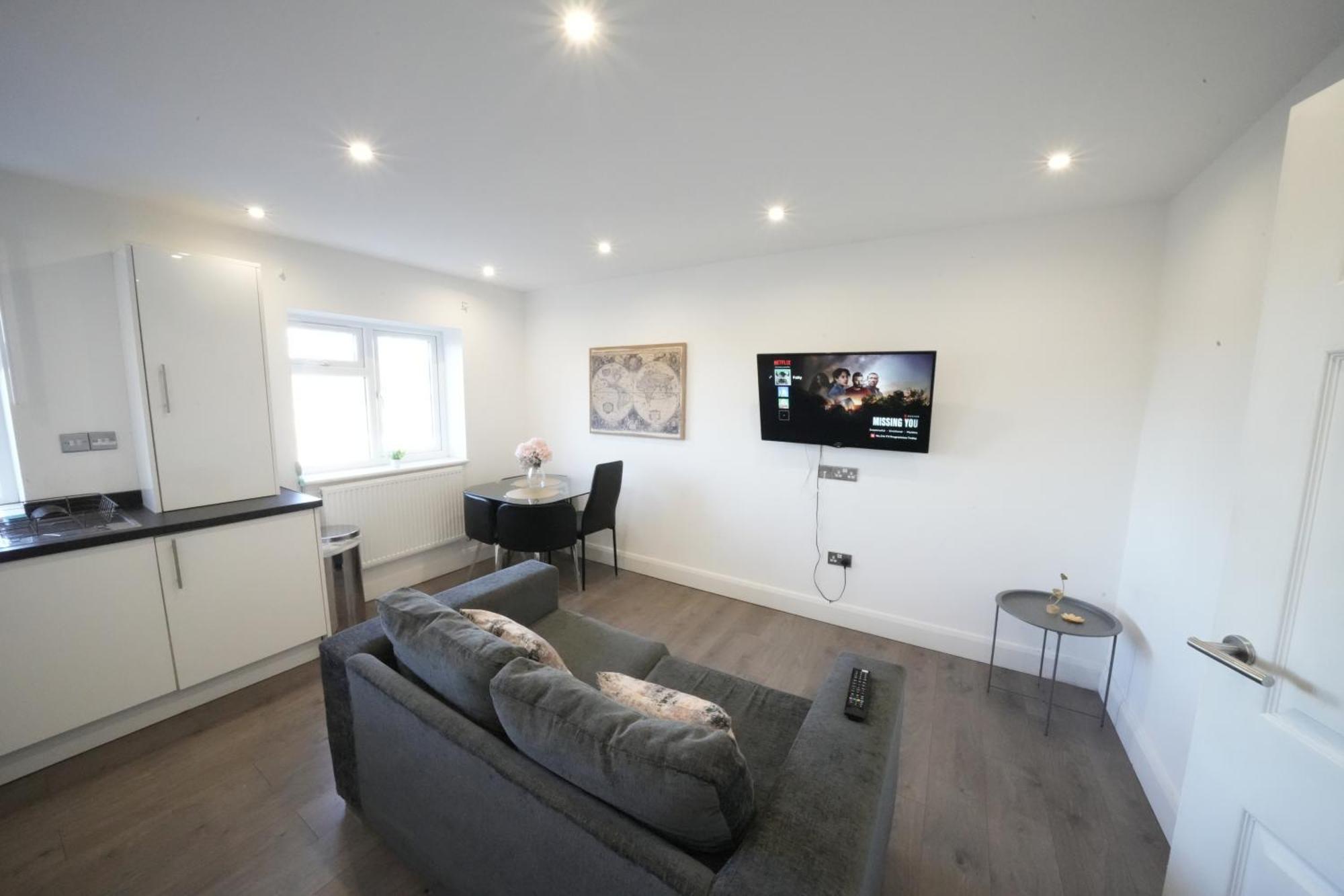 Hatton Apartments: Airport-Adjacent with Free Parking and Underground Access London Exterior photo